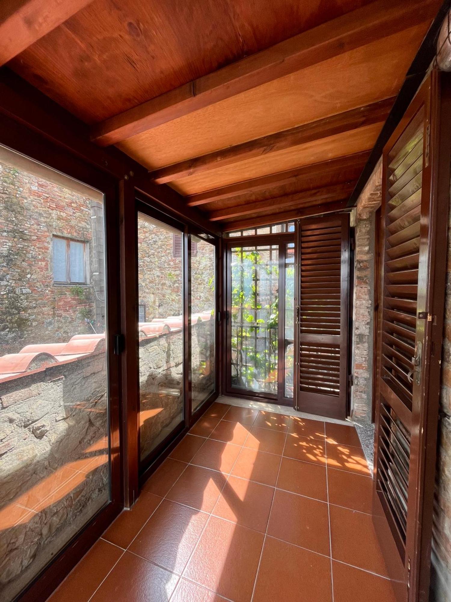 Appartamento Mirella In Centro Storico Casole dʼElsa Exterior foto